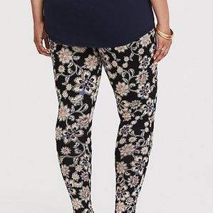 BNWT Torrid Size 2 (18/20) Floral leggings